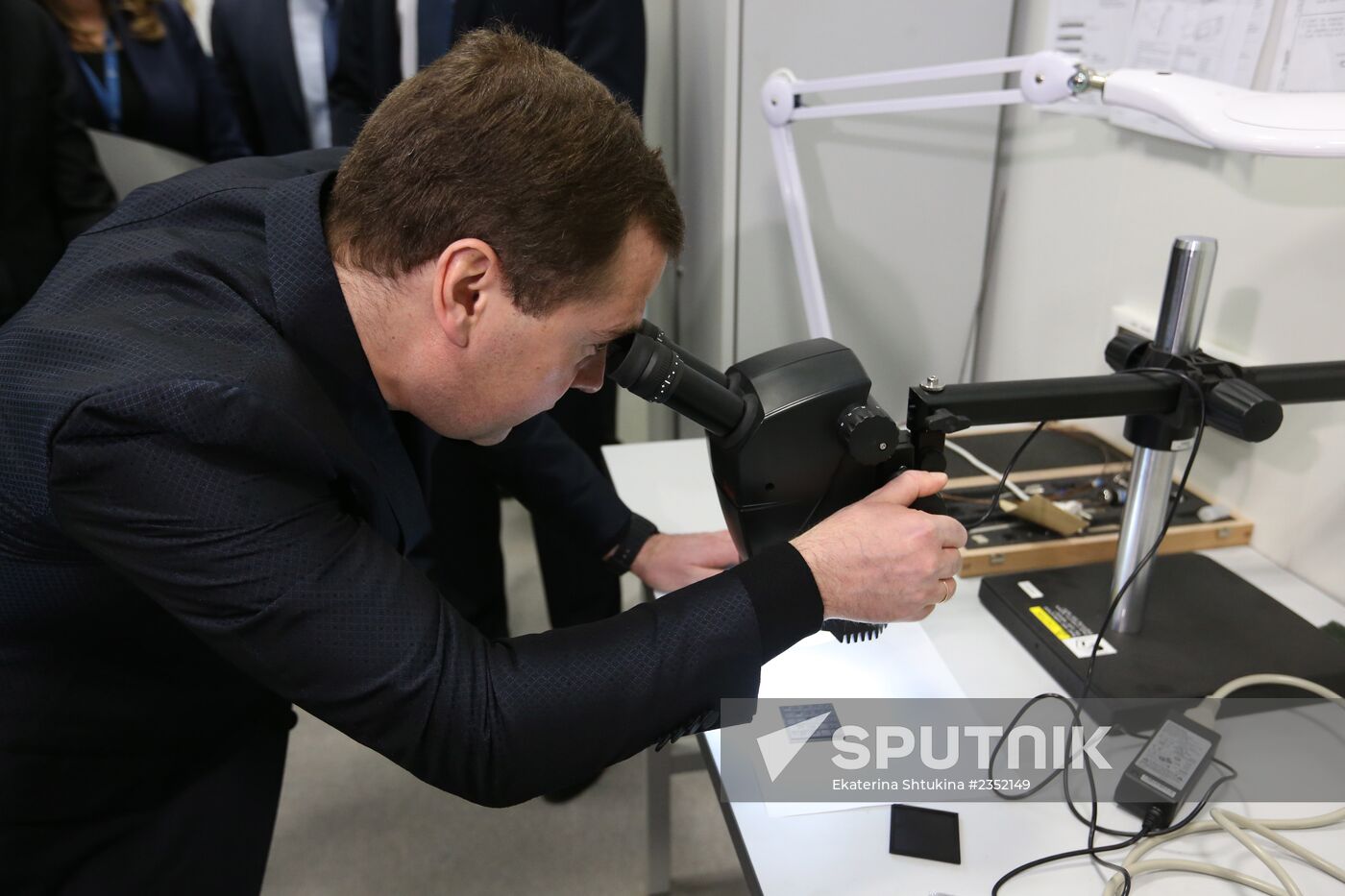 Dmitry Medvedev visits MISiS University