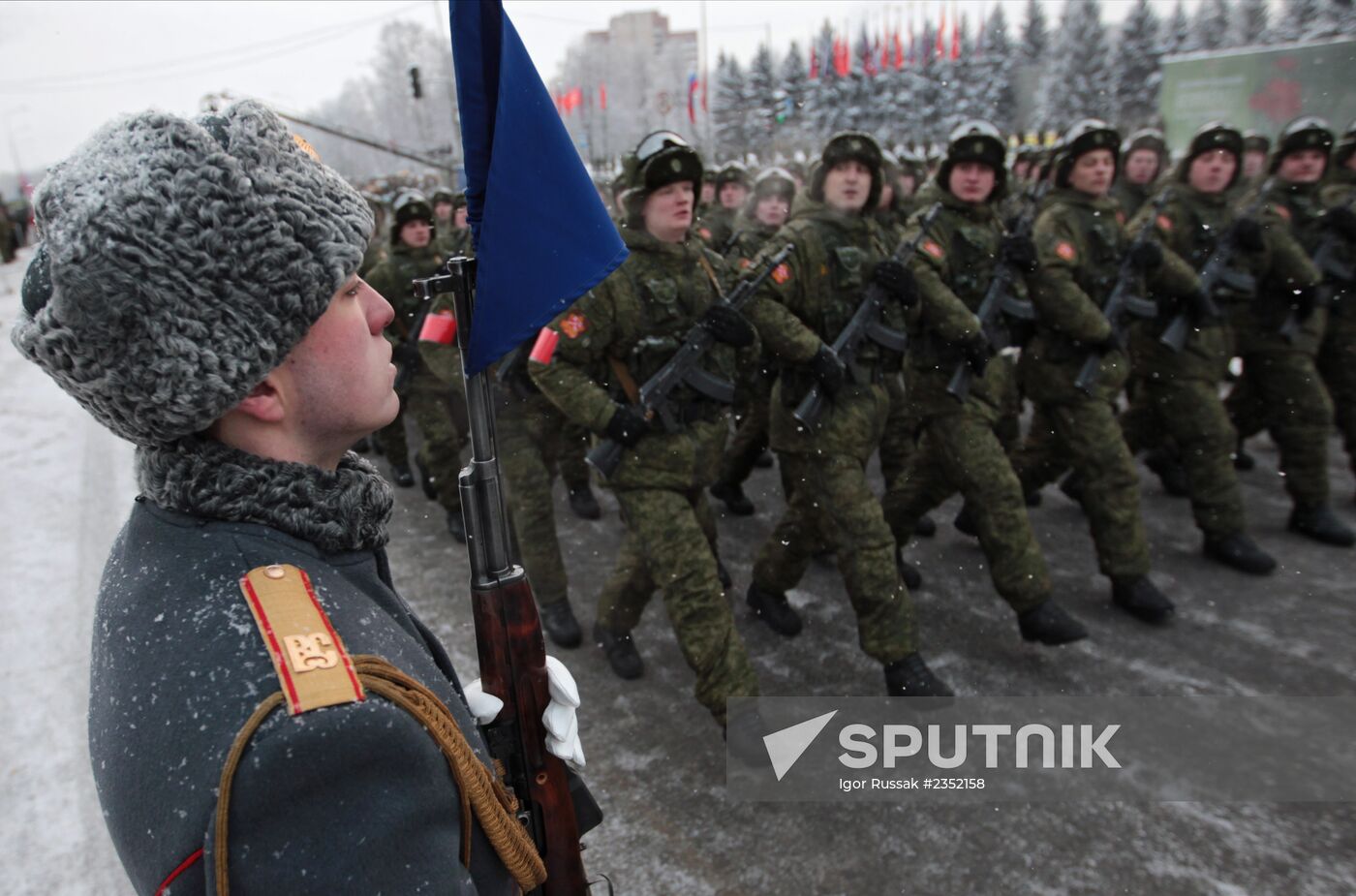 Final rehearsal of parade marking 70th anniversary of lifting of Siege of Leningrad