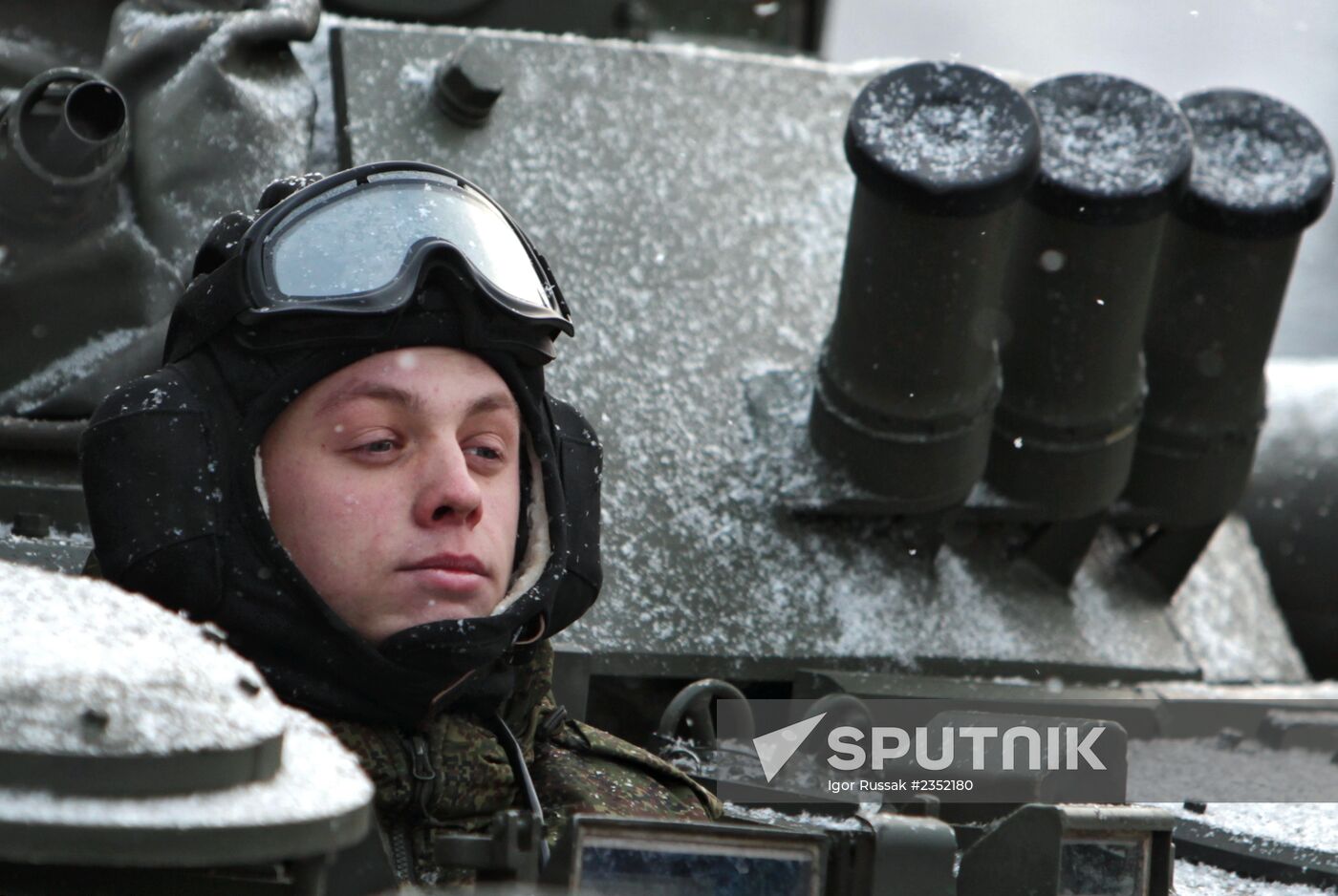 Final rehearsal of parade marking 70th anniversary of lifting of Siege of Leningrad