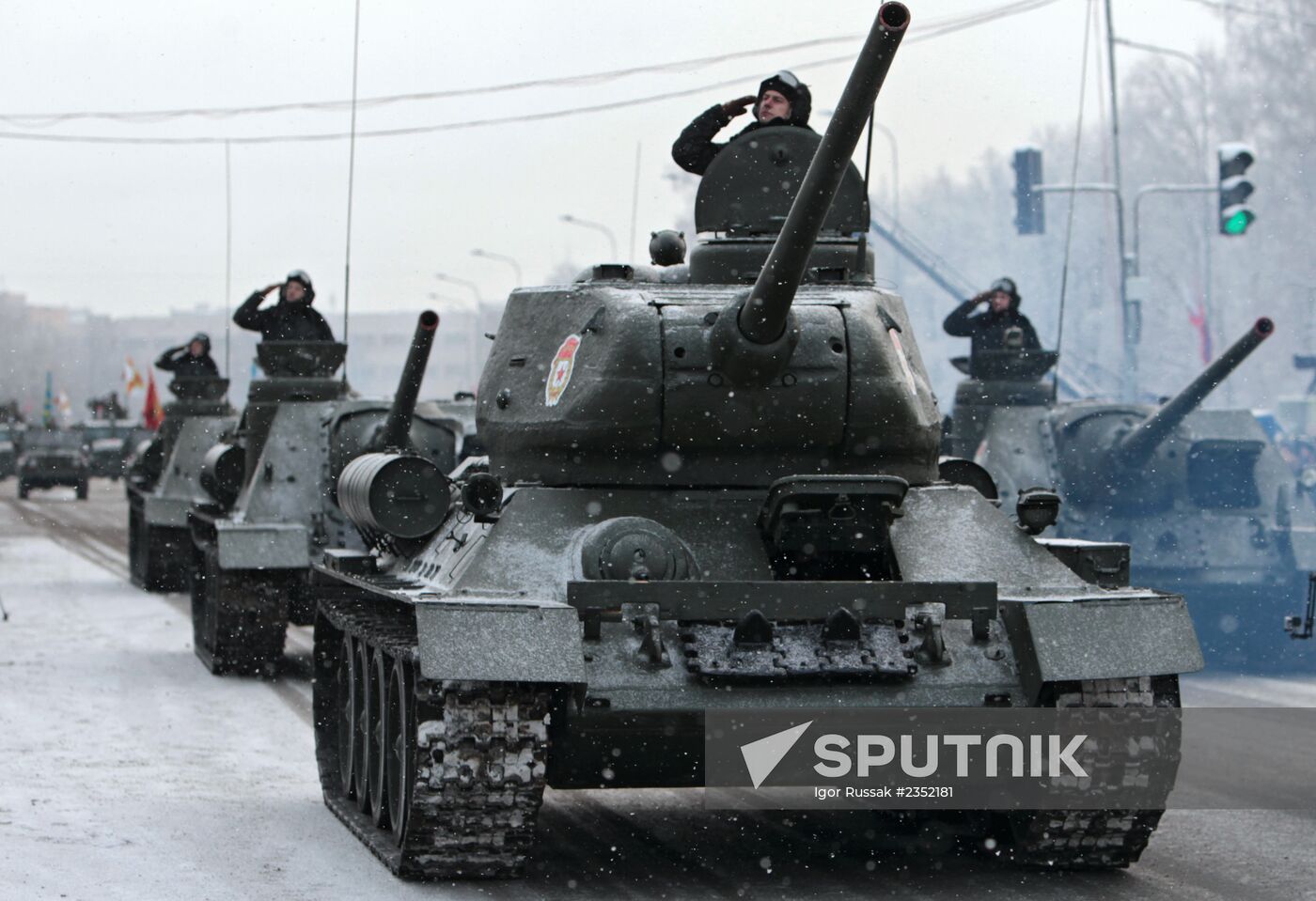 Final rehearsal of parade marking 70th anniversary of lifting of Siege of Leningrad