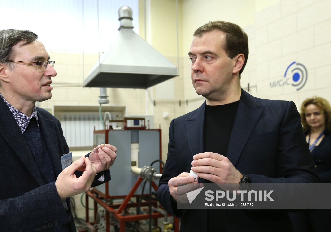 Dmitry Medvedev visits MISiS University