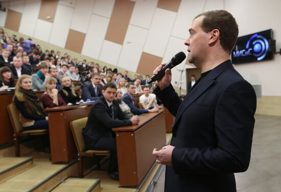 Dmitry Medvedev visits MISiS University