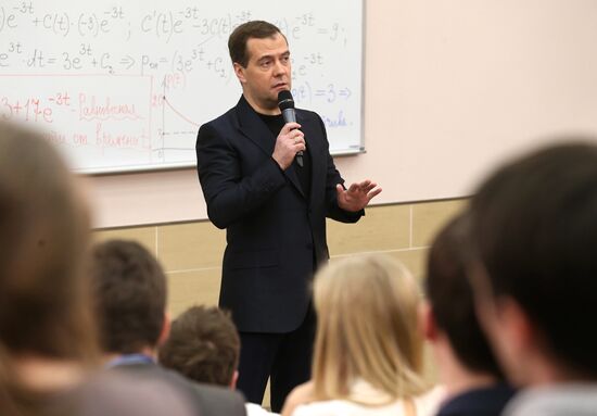 Dmitry Medvedev visits MISiS University