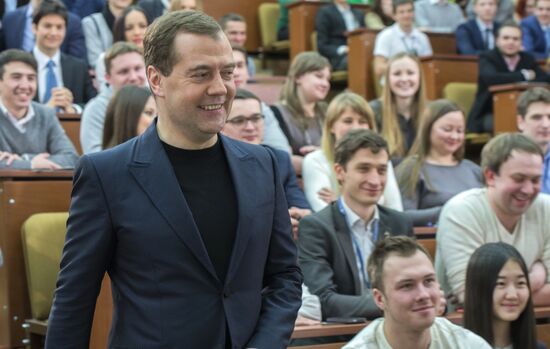 Dmitry Medvedev visits MISiS University