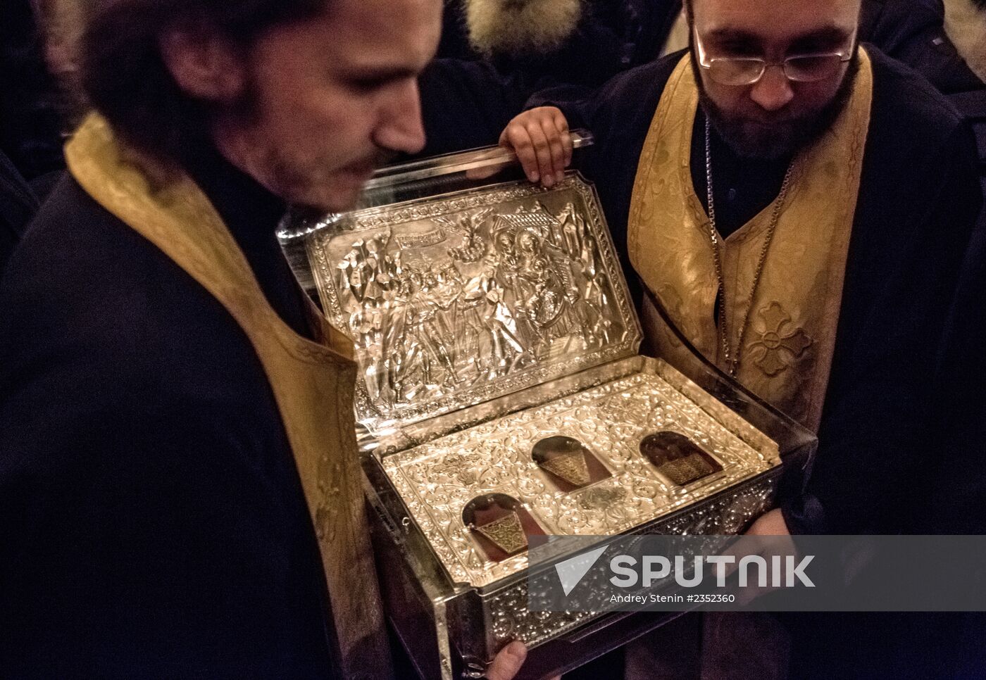 Gifts of the Magi arrive in Kiev