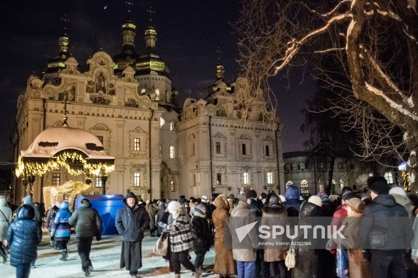 Gifts of the Magi arrive in Kiev