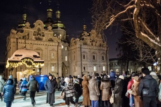 Gifts of the Magi arrive in Kiev