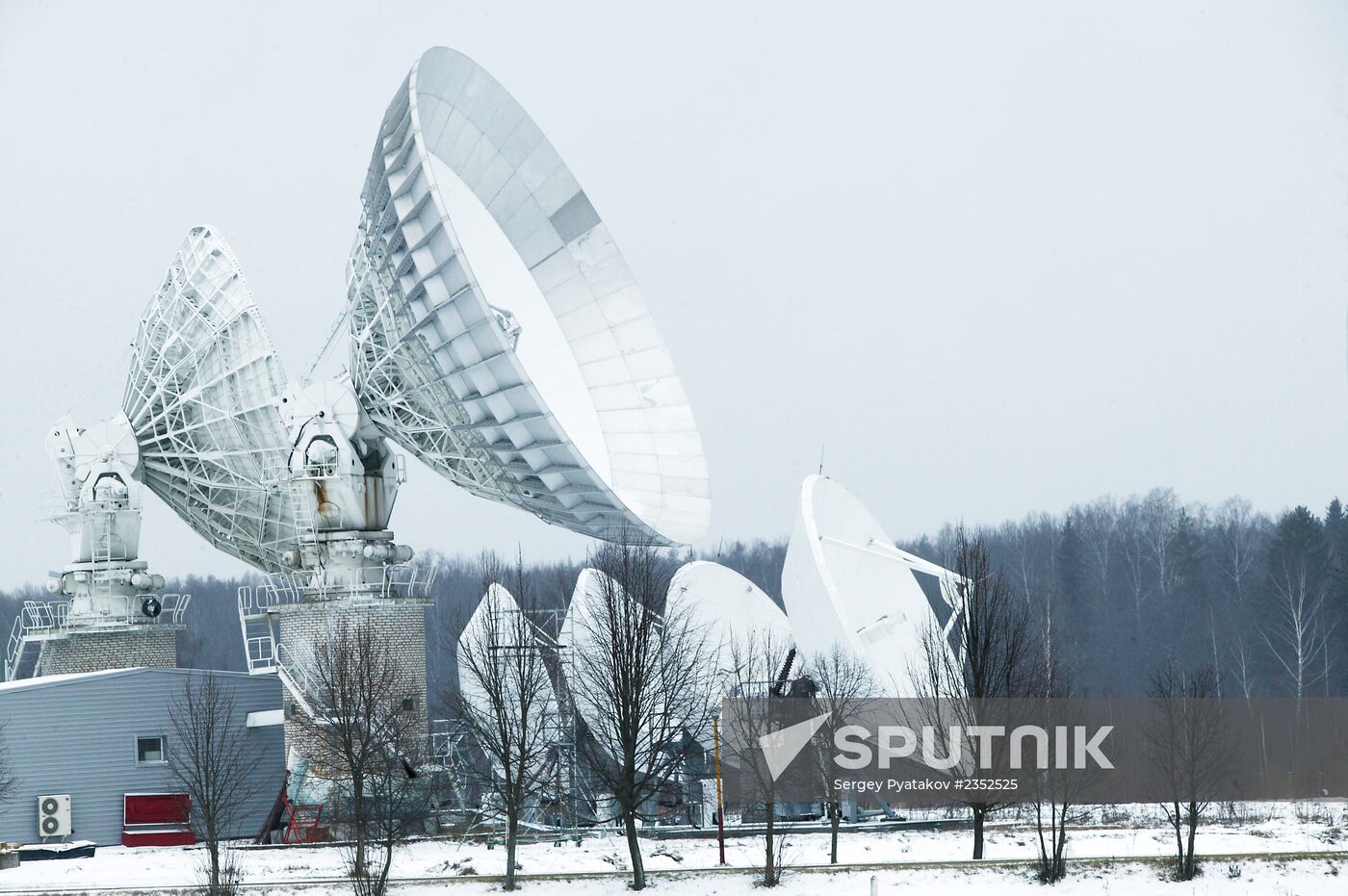 Automatic satellite monitoring station