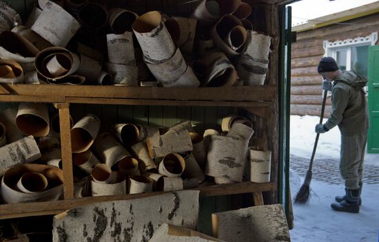 Birch bark craft masters