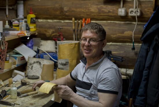 Birch bark craft masters