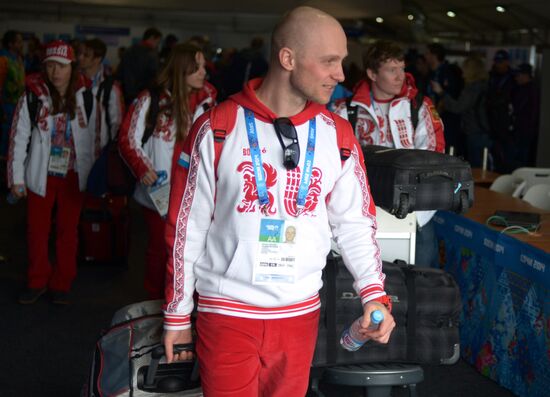 Athletes arrive in Olympic Village to participate in 2014 Games