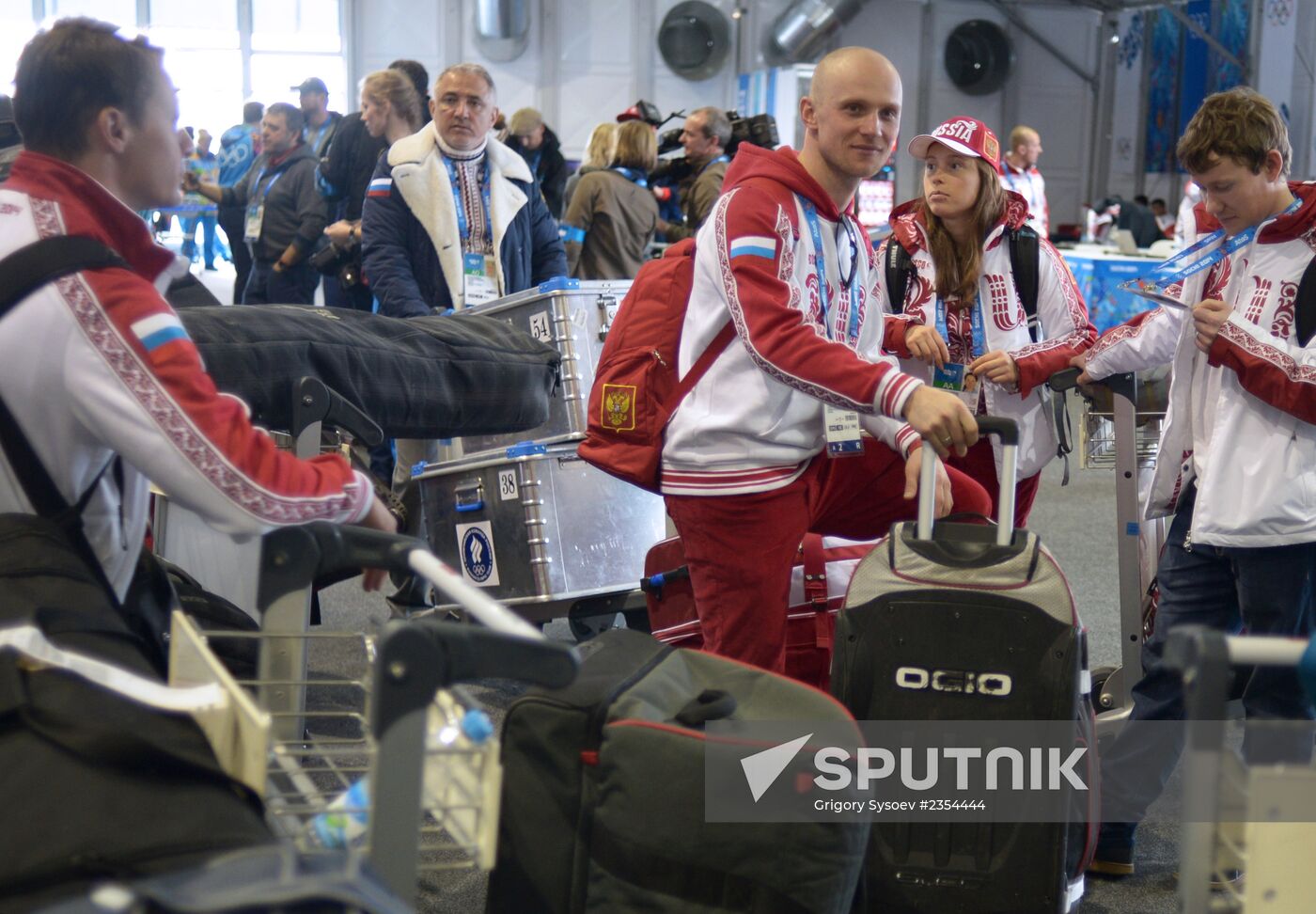 Athletes arrive in Olympic Village to participate in 2014 Games