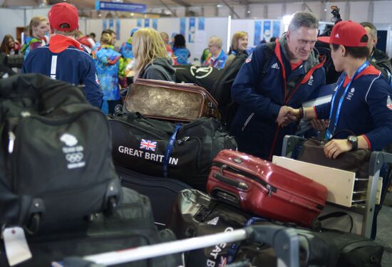 Athletes arrive in Olympic Village to participate in 2014 Games