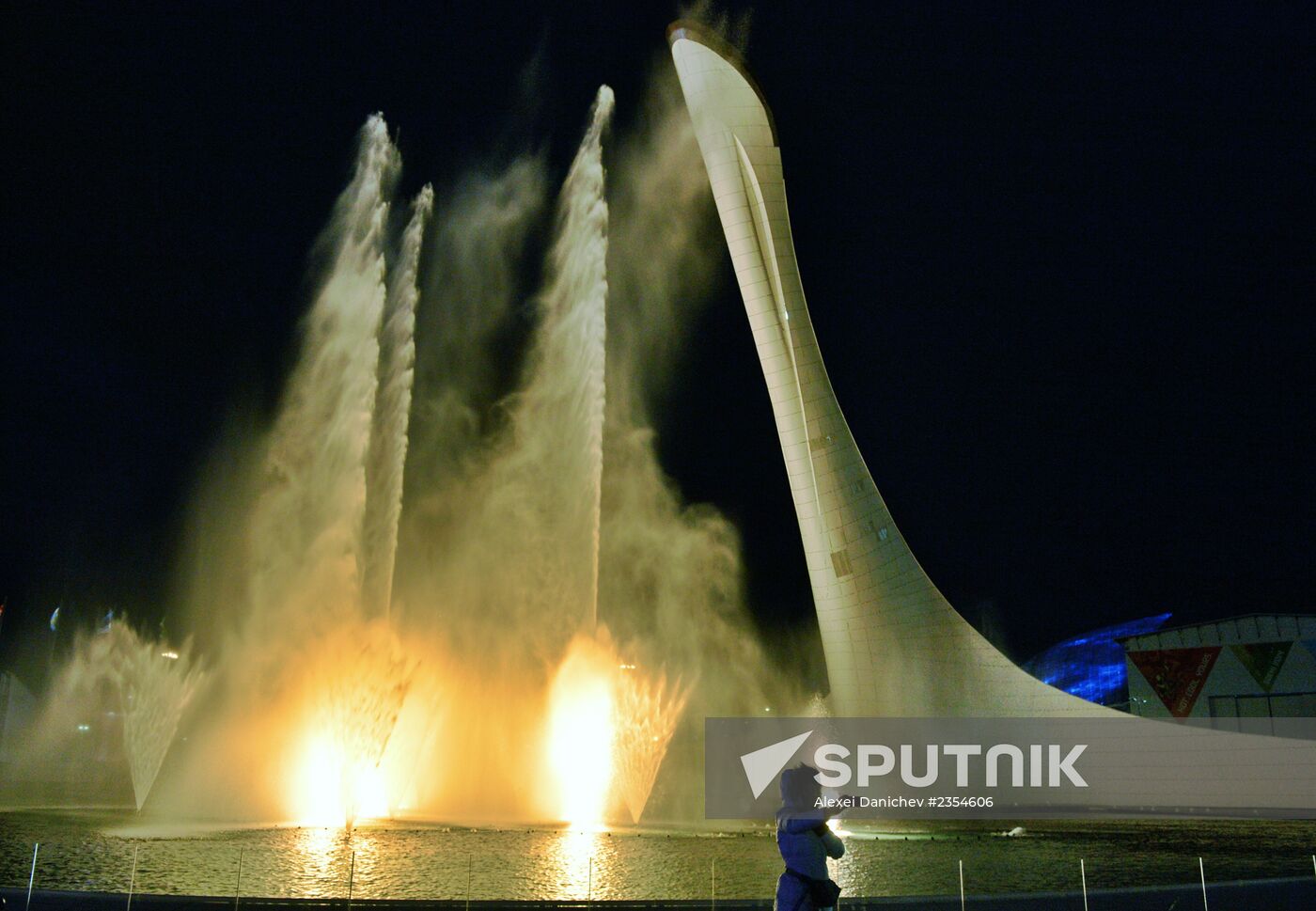 Olympic cauldron and fountains tested in Olympic Park