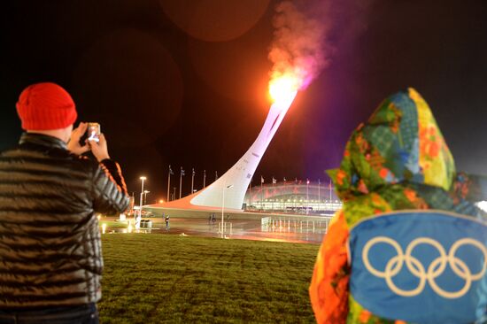 Olympic cauldron and fountains tested in Olympic Park