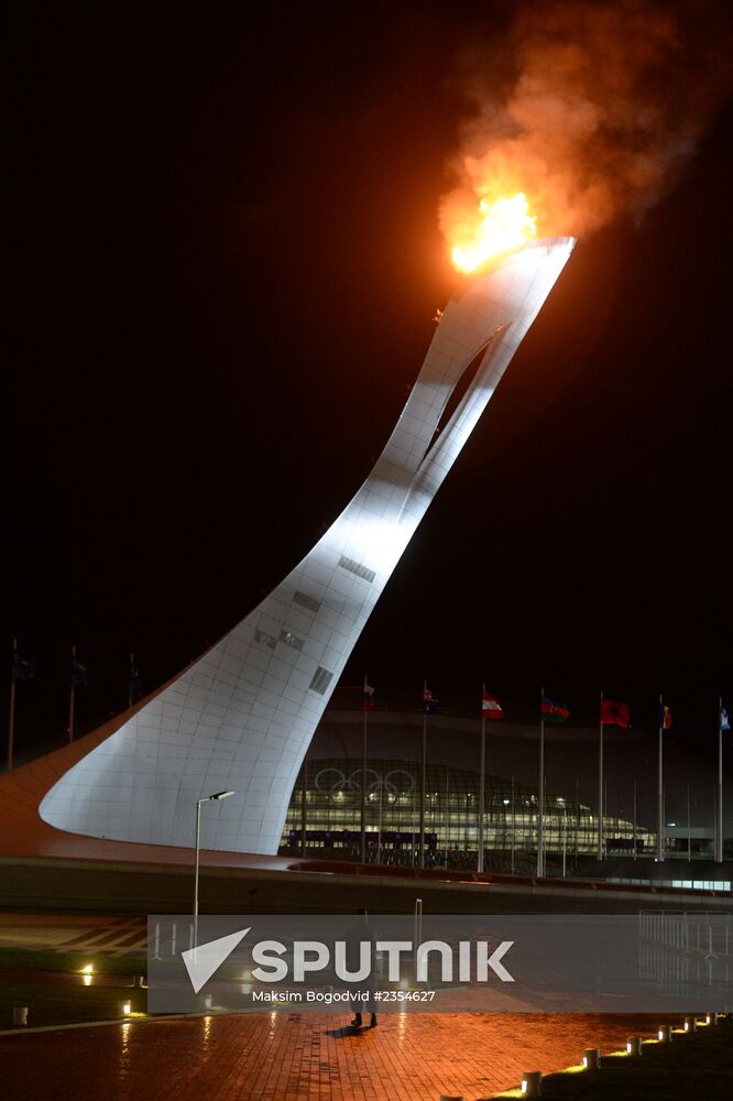 Olympic cauldron and fountains tested in Olympic Park