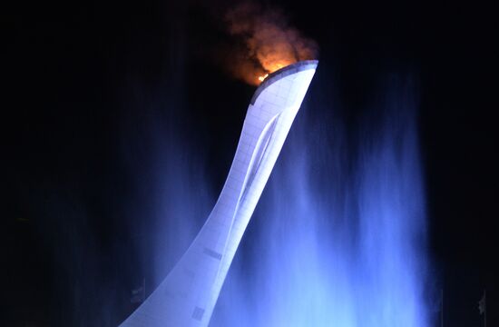 Olympic cauldron and fountains tested in Olympic Park