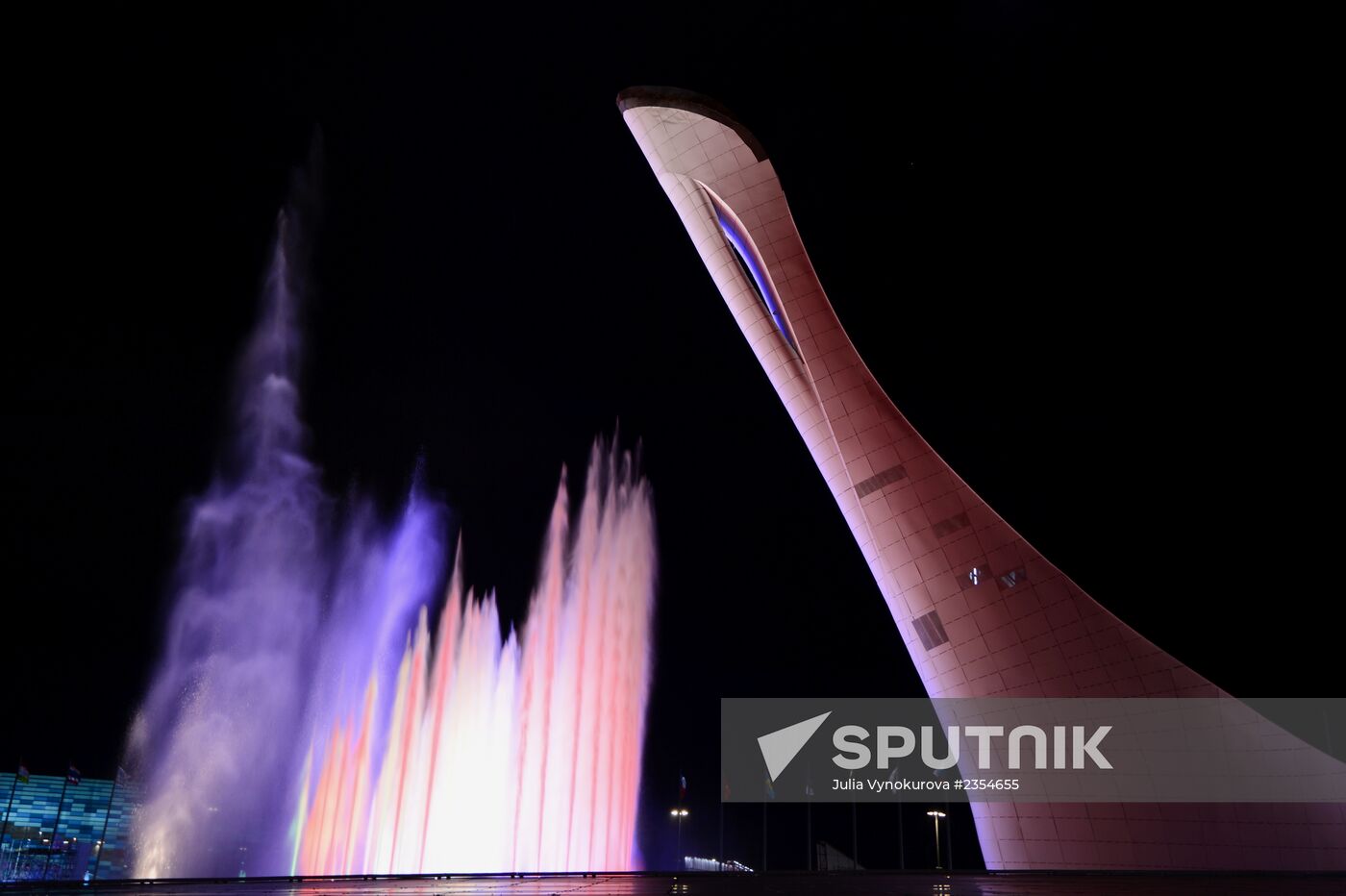 Olympic cauldron and fountains tested in Olympic Park