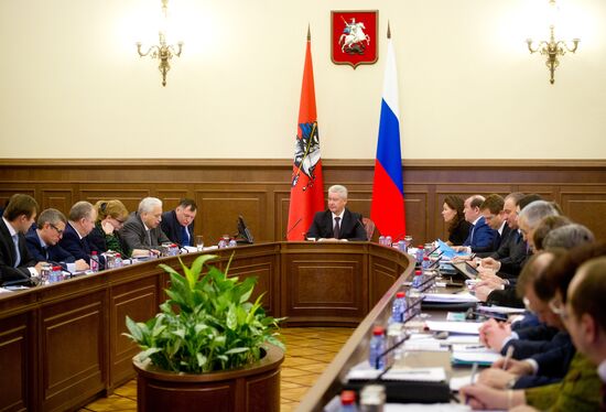 Sergei Sobyanin holds meeting on 2013 results of Our City website