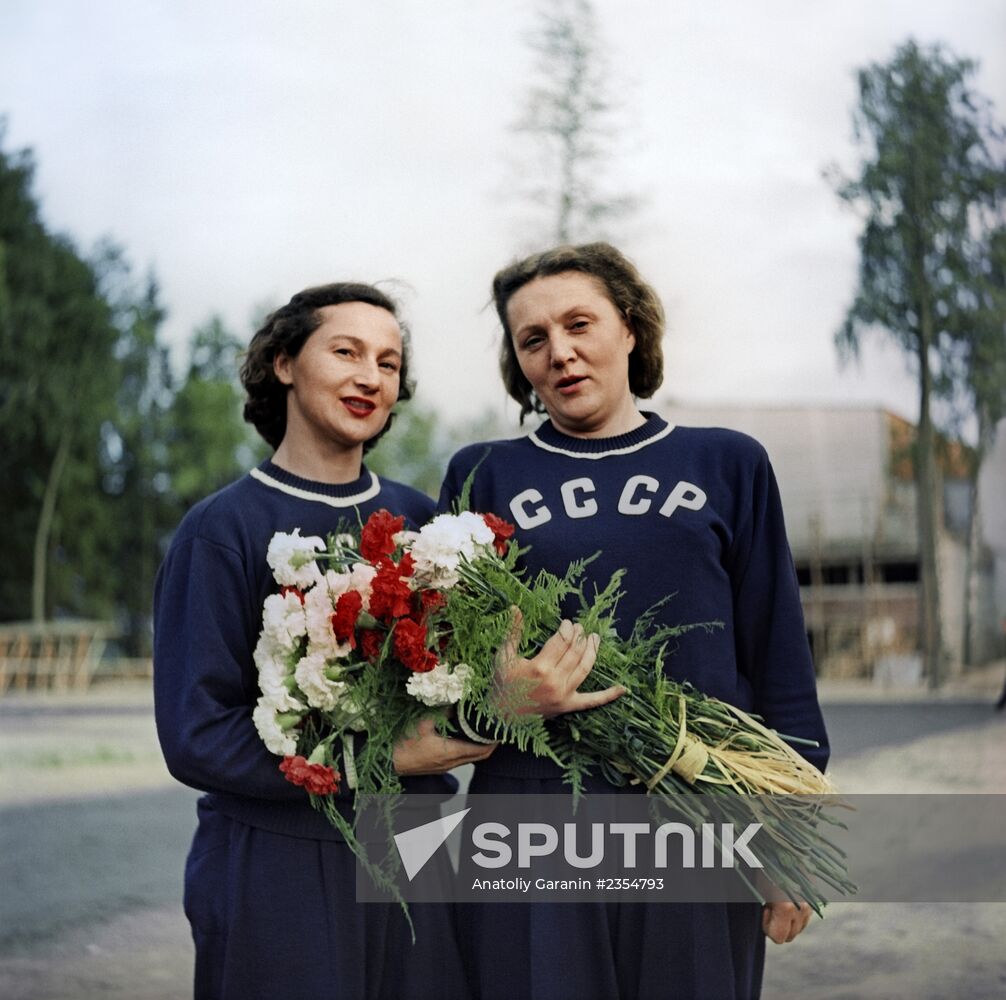 Maria Gorokhovskaya and Nina Ponomaryova