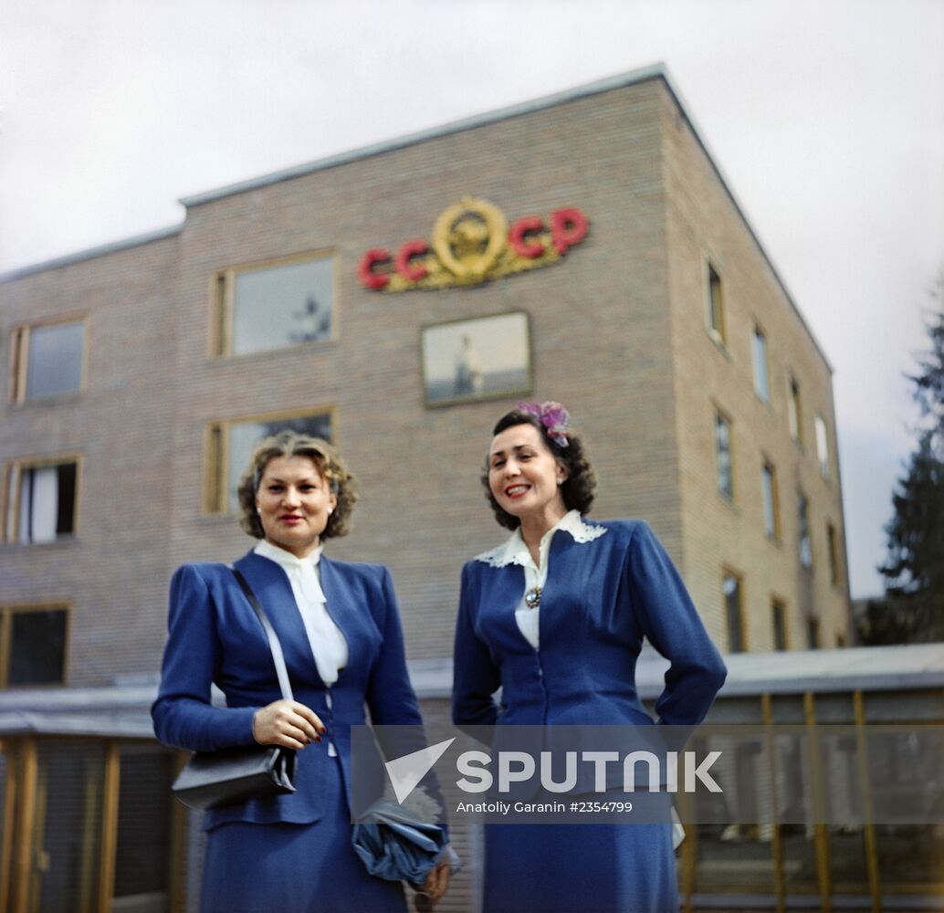 Athletes Nina Ponomaryova and Yelizaveta Bagryantseva