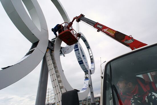 Installation of Olympic rings in seaport of Sochi