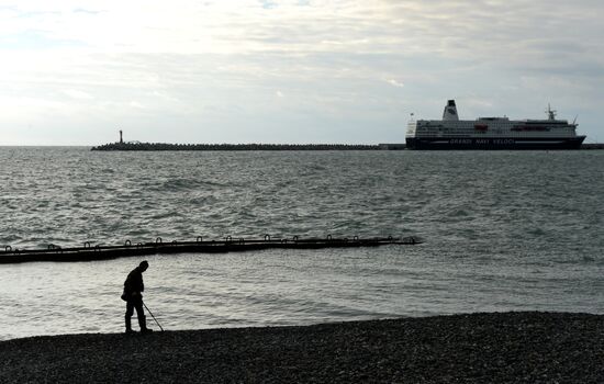 Walk along Sochi embankment