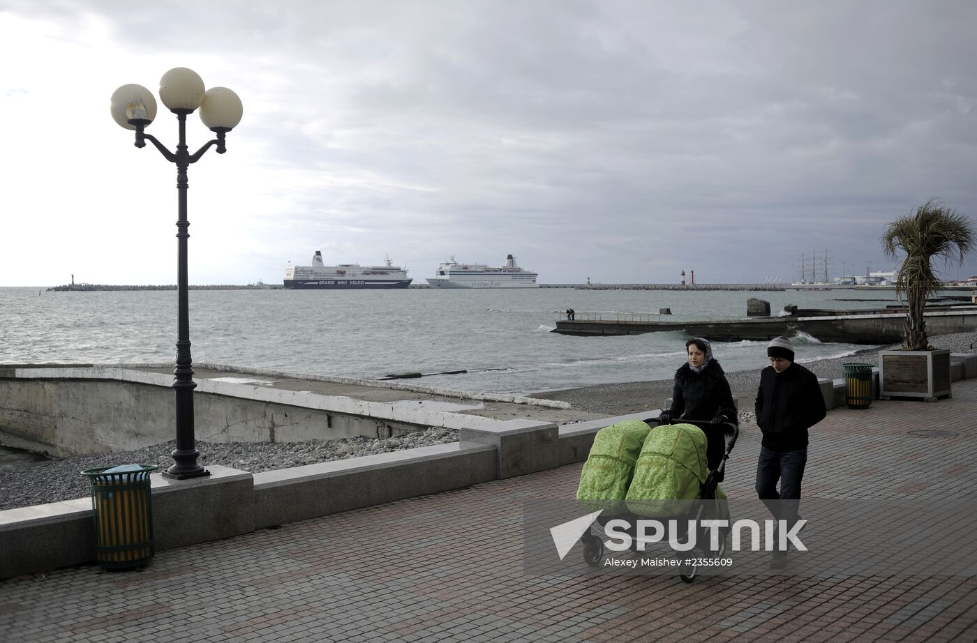 Walk along Sochi embankment