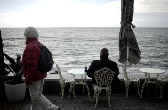 Walk along Sochi embankment