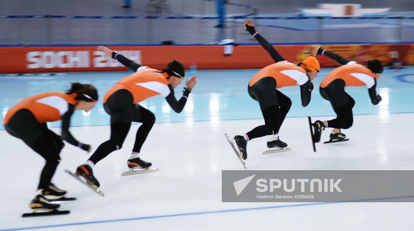 2014 Winter Olympics. Speed skating. Training sessions