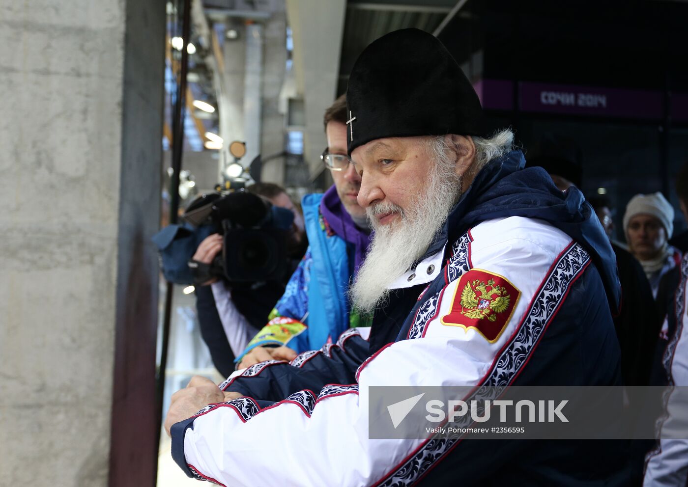 Patriarch Kirill visits bobsleigh/luge track in Sochi