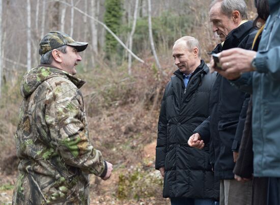 Vladimir Putin visits leopard breeding and rehabilitation center in Sochi