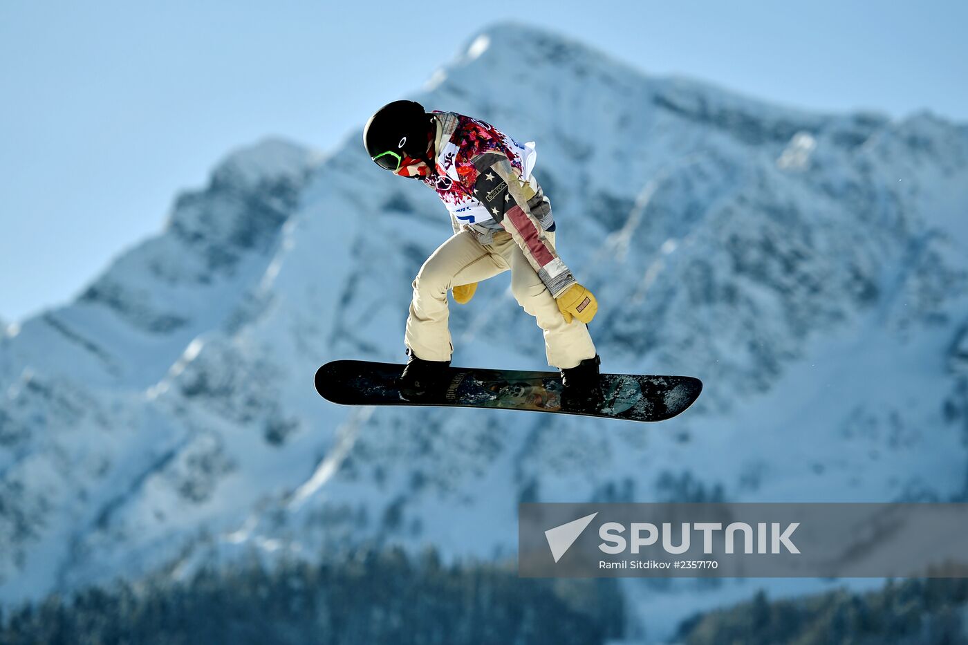 2014 Olympics. Snowboard. Slopestyle. Trainings