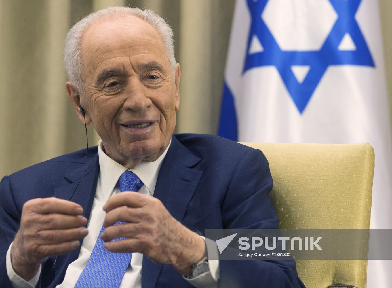 Shimon Peres meets with members of Editors' Club