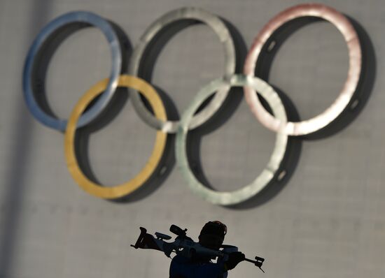 2014 Olympics. Biathlon. Men's sprint. Training session