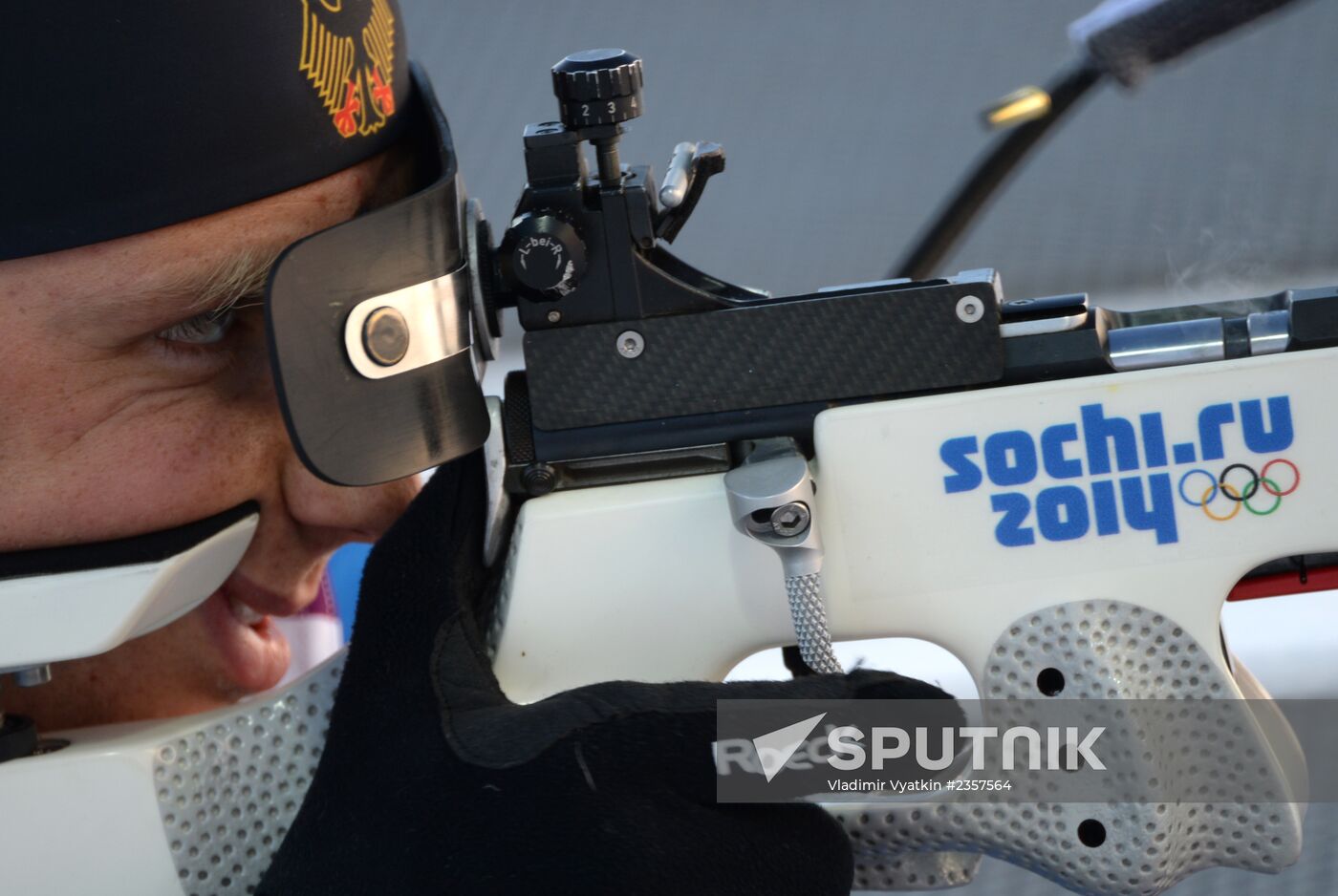 2014 Olympics. Biathlon. Men's sprint. Training session