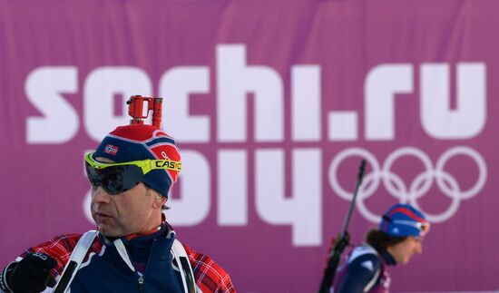 2014 Winter Olympics. Biathlon. Men. Sprint race. Trainings
