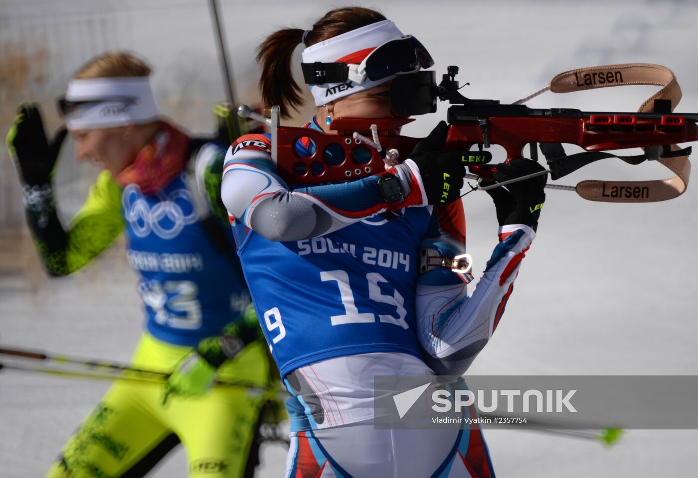 2014 Olympics. Biathlon. Women. Training