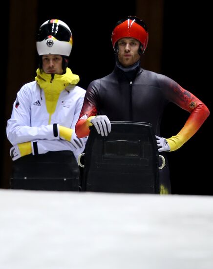 XXII Olympic Winter Games. Skeleton. Training sessions