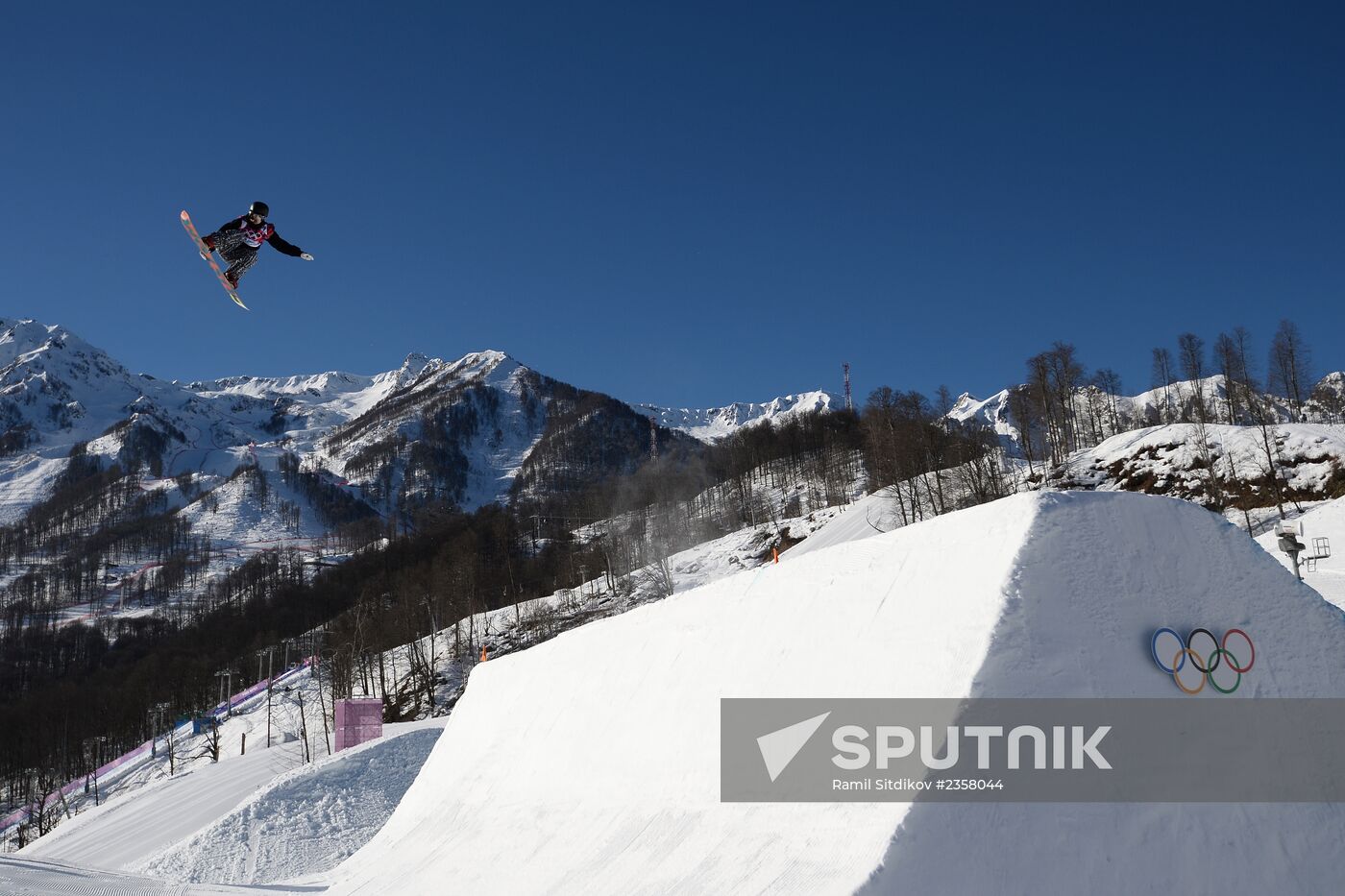 2014 Winter Olympics. Snowboarding. Men. Slopestyle. Qualification