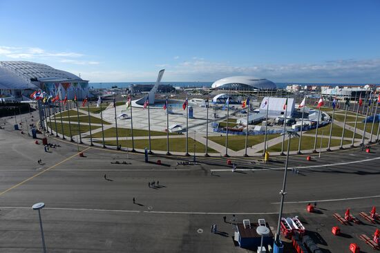 2014 Winter Olympics: 1 day to go