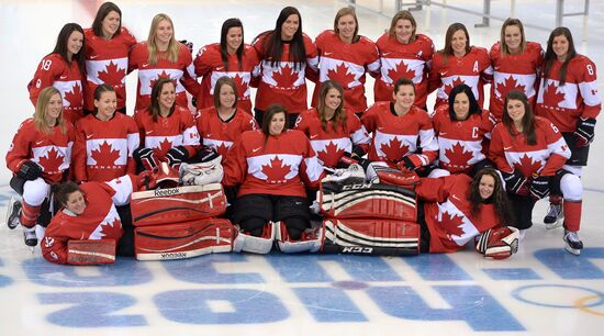 Photo session of Canadian women's national ice hockey team