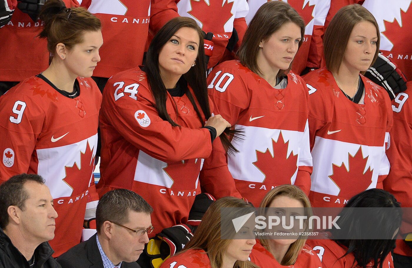 Photo session of Canadian women's national ice hockey team