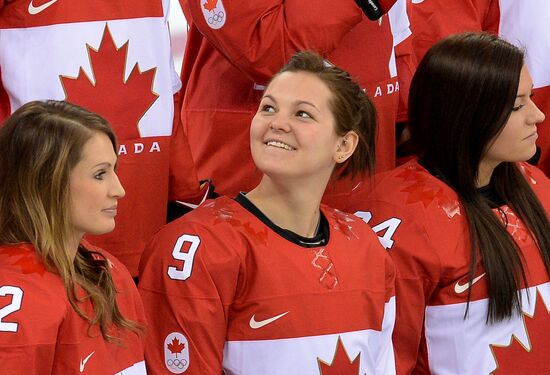 Photo session of Canadian women's national ice hockey team