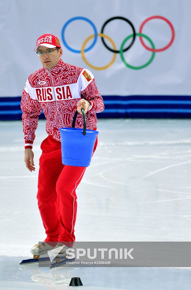 2014 Winter Olympics. Short track. Training sessions