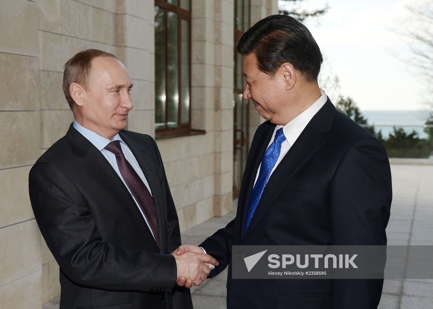 Vladimir Putin meets with Chinese President Xi Jintao