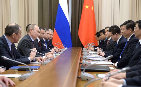Vladimir Putin meets with Chinese President Xi Jintao