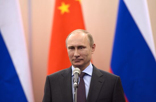 Vladimir Putin meets with Chinese President Xi Jintao