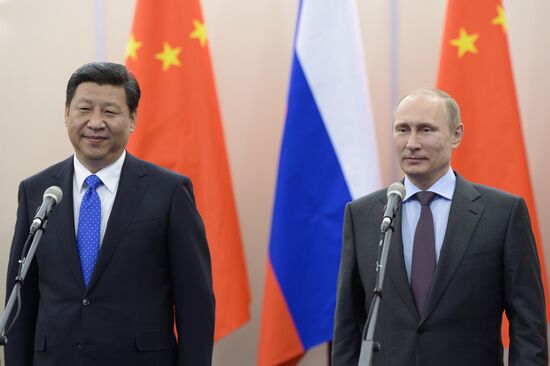 Vladimir Putin meets with Chinese President Xi Jintao