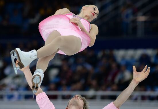 2014 Olympics. Figure skating. Teams. Pairs. Short program